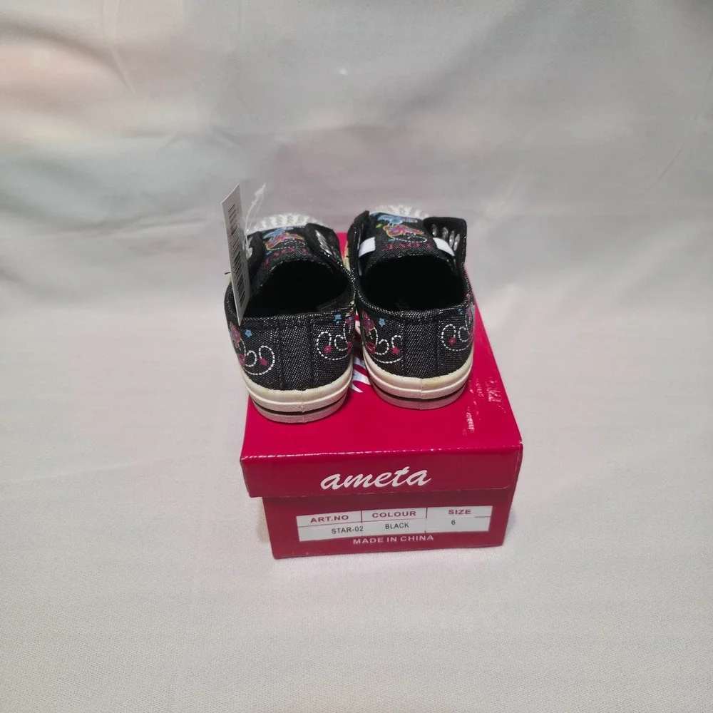 Ameta Girls Toddler Black Lace Up Butterfly Shoes Size 6 NWT‎